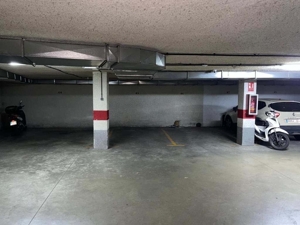 Gran Apartamento Con Parking Gratis Centro De Malaga Ngoại thất bức ảnh